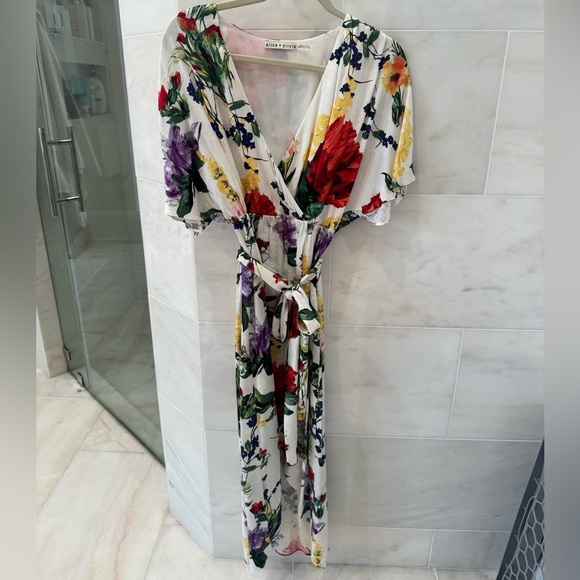 Alice and Olivia Floral Wrap Dress with Tie - Multicolor - size 4 - Picture 2 of 6